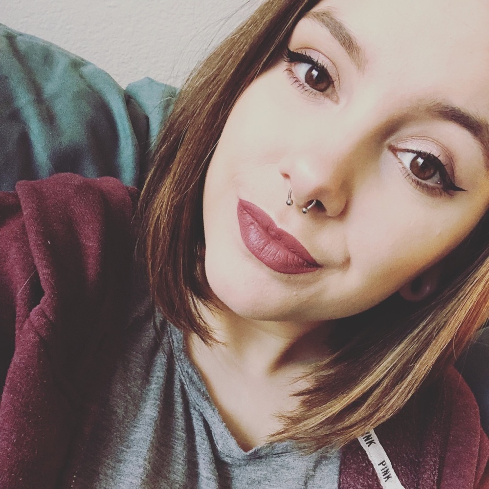 Meet your Posher, Charlotte